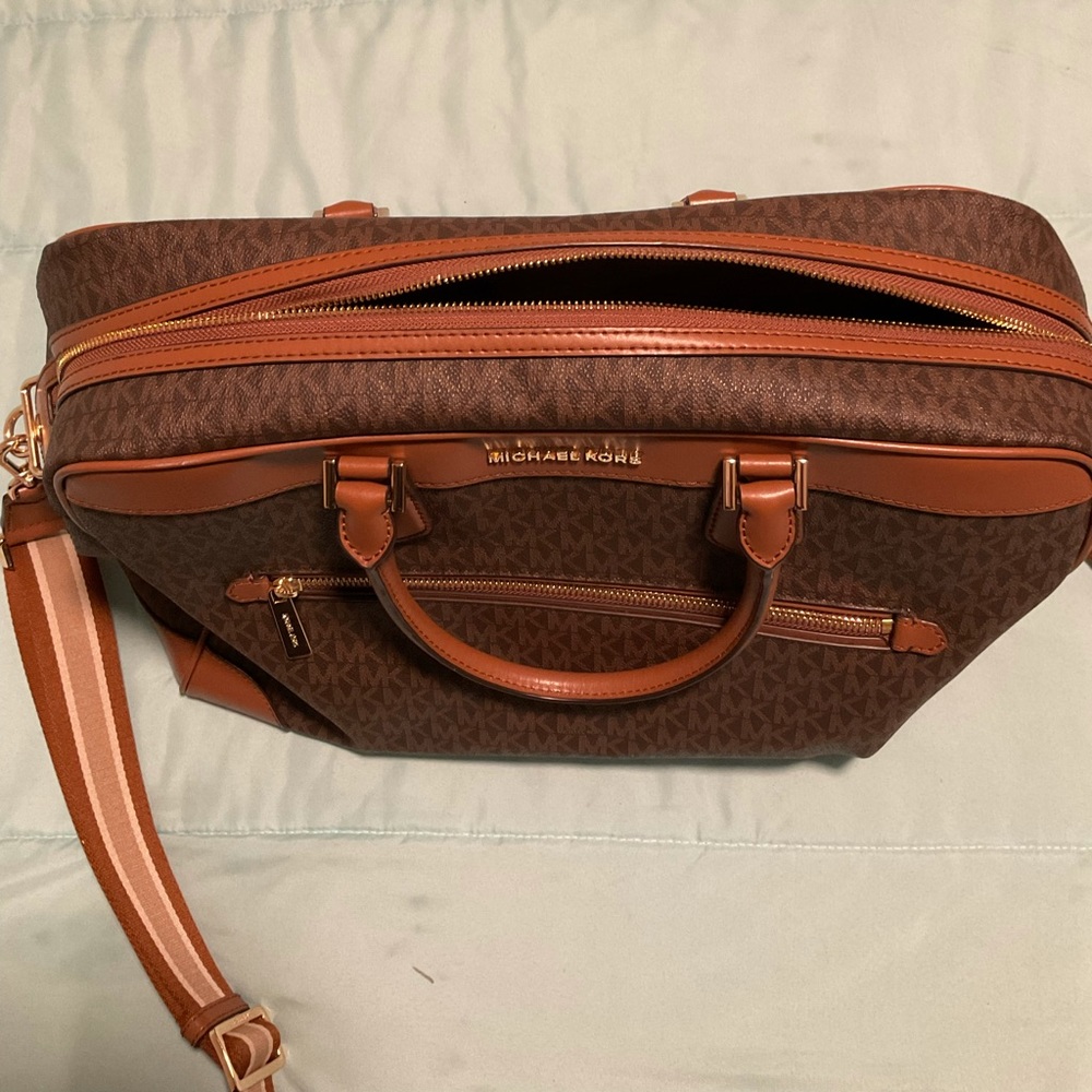 Micheal KORS travel bag - Picture 2 of 5